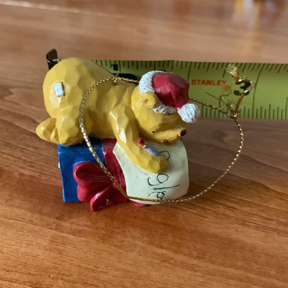 Adorable Winnie the Pooh Addressing Present to Piglet Christmas Ornament - Picture 6 of 6